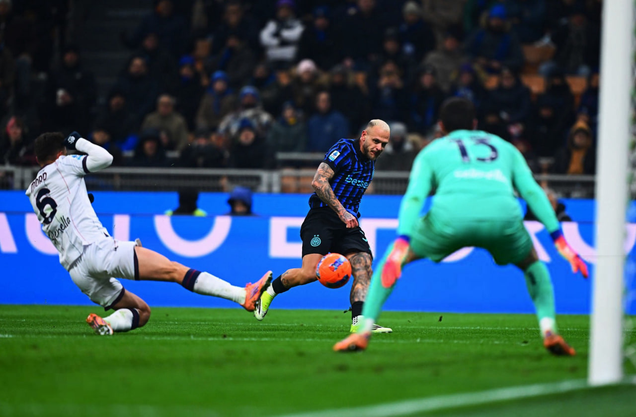 Inter Milan vs Bologna (02:45 � 05/01) | Xem lại trận đấu